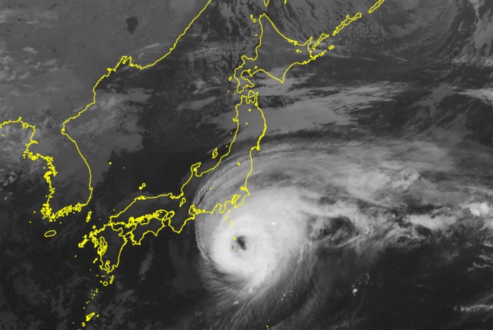 JAPAN-WEATHER-TYPHOON