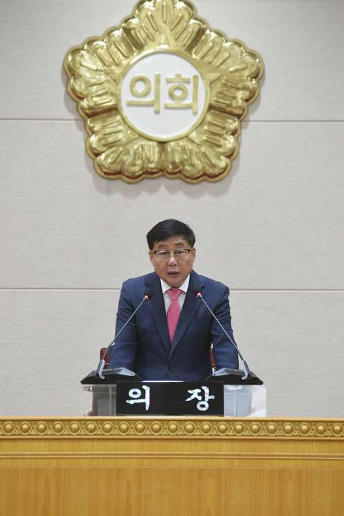 윤창철 양주시의회 의장 제381회 임시회 제5차 본회의 주재