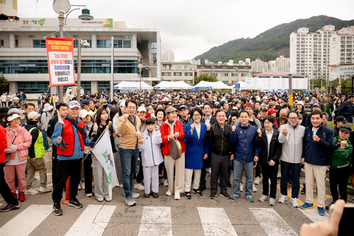 남양주시의회 25일 2025년 제12회 화도읍민 건강 걷기대회 참석