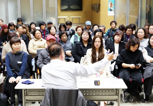 파주시 지역 주민 찾아가는 이동시장실