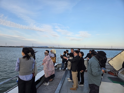 김포시 6.25전쟁 이후 70년 만에 10월25일 김포여객터미널에서 대명항까지 여객선 운항