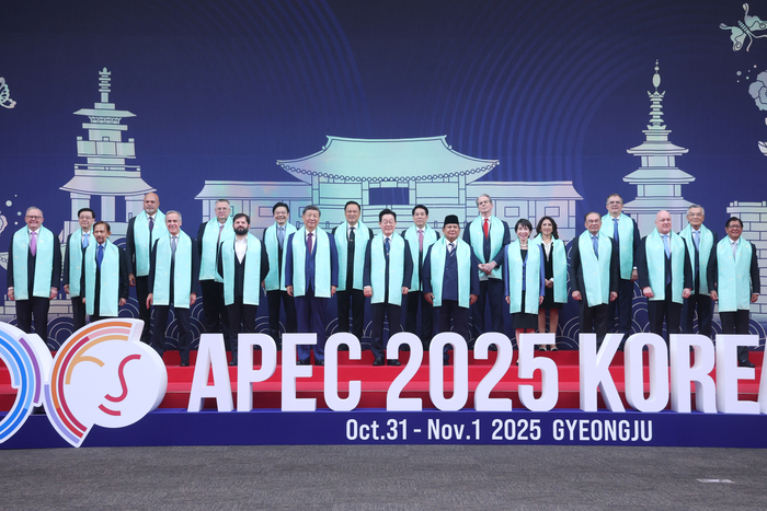 이재명 대통령, APEC 정상회의 공식 기념촬영