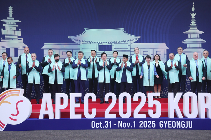 이재명 대통령, APEC 정상회의 공식 기념촬영