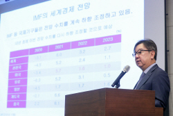 "내년 韓 경제성장률 1%대 그칠 것… 주력산업 판도 1강 3중 1약"