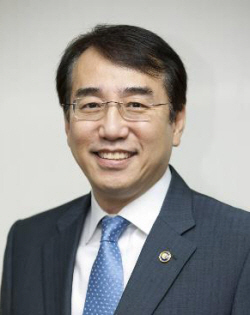 NH농협금융 회장에 기재부 출신 이석준…관치금융 우려