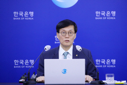 "한은, 이달 기준금리 동결 무게"...변수로 떠오른 국제유가