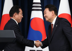 尹 "후쿠시마 오염수 韓 시찰단 파견" 기시다 "韓 나쁜 영향 방류 안할 것"