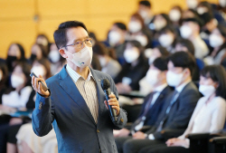 신창재 교보생명 대표, MZ세대들과 소통..."기성세대 이해해달라" 당부도