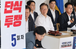 이재명 무기한 단식에 민주당 결집…체포동의안 부결 가능성도