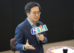 김동연, "산학협력으로 경제위기 극복 위한 돌파구 마련해야"