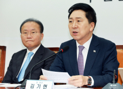與 "민주당, 탄핵·국조 거론에