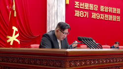 김정은 "대한민국과 통일은 없어…내년에 정찰위성 3개 발사"