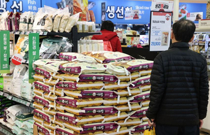 “쌀값 폭락 막는다”…벼 재배면적 줄이고 콩·가루쌀 심어