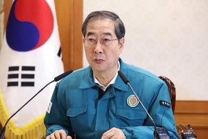 한덕수 총리 “집단행동시 공공의료 비상체계 가동·비대면진료 전면 허용”