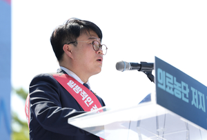 법정 지고 정부 조이는데...‘분열’하는 의사들, “우린 회장 졸 아냐”