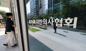 공정위, 의협 현장조사 착수…‘휴진 강제’ 입증이 핵심