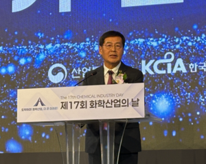 신학철 화학산업협회 회장 “석화 자구노력, 강한 경쟁력 복원 의지”