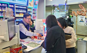 “어르신 일자리 창출” BGF리테일, 시니어 편의점 개소