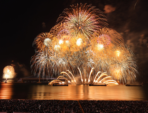 스무번째 부산 불꽃축제에 117만명 몰려