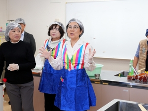 김보라 안성시장, 일본 미나미아소시 방문...농산물 판매 행사·김치 담그기 체험 진행