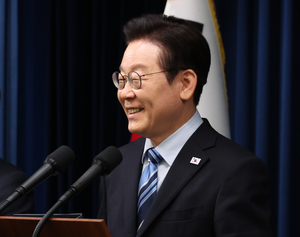 대통령실 “차 관세 15%로…핵잠수함 국내서 건조키로”