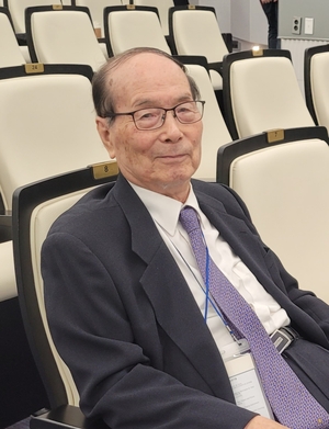 “신선한 천연식품으로 만든 밥상이 건강의 보약입니다”