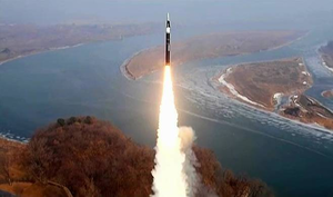 北, 李 방중 당일 탄도 미사일 도발…‘마두로 축출’ 파장 속 존재감 과시