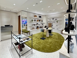 롯데免, ‘토리버치’ 시내점 리뉴얼·신규 출점