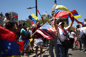 美 마두로 축출에 갈라진 중남미…좌파 “주권 침략” vs 우파 “독재 정권 붕괴”