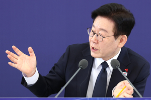 李대통령 “韓 여전히 저평가…세계 최고 투자처 만들겠다”