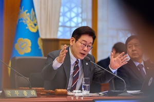 尹 때는 없던 풍경…李 대통령 따라 장관들도 줄줄이 X