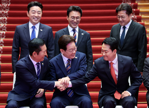 반년 만에 불통 ‘정청래-장동혁’ 한 자리에…李대통령, 절박한 오찬의 속내