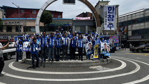 민주당 총집결, 횡성 장날 유세전 “장신상으로 40년 숙원 풀겠다”…홍천 ‘박승영 지원유세’까지