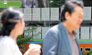 “지선 후 ‘더 쎈’ 대출규제 오나”...금융권, 부동산정책 ‘촉각’