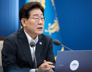 李대통령 “부동산 거품 방치 못해…법·제도 고쳐서라도 택지 확보”
