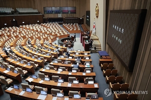 패스트트랙 330일→90일 ‘싹둑’…與 ‘국회법 3종’ 강행,후폭풍은