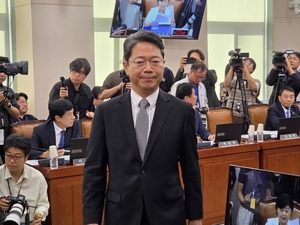 ‘논두렁 시계’ vs ‘독약 게이트’…김승원 청문회, 여야 정면충돌
