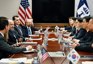 대미투자 ‘막판 진통’ 18일 MOU 연기…17일 국회 보고 취소, 22일 전망