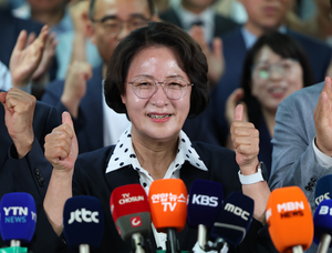 李대통령 때리며 체급 키우는 ‘마이웨이’ 추미애