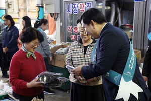 김도균 강원랜드 대표, 추석 앞두고 전통시장 찾아 ‘상생’ 도모