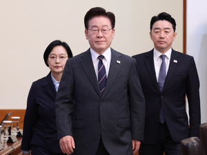 강경파에 맞서 정면돌파 택한 李대통령