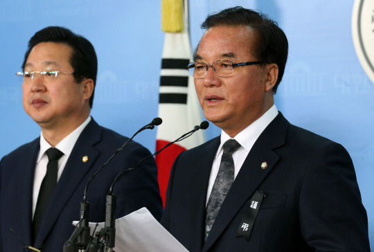 정갑윤, 복면착용 금지법 발의 기자회견