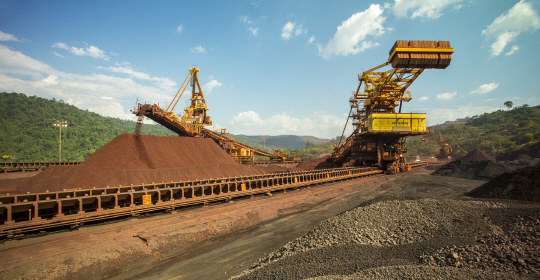 Complexo Mineral de Caraj?