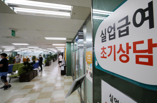 내년 정부예산 증액, 일자리 늘어날까?<YONHAP NO-3347>