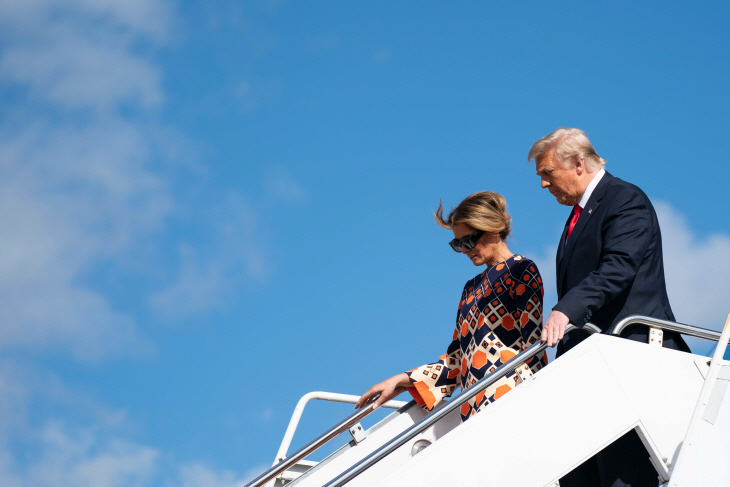 US-POLITICS-DEPARTURE-TRUMP