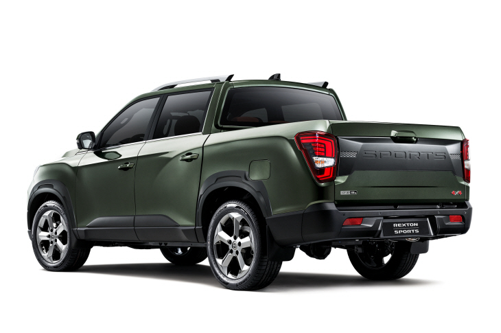 더_뉴_렉스턴_스포츠_후측면2