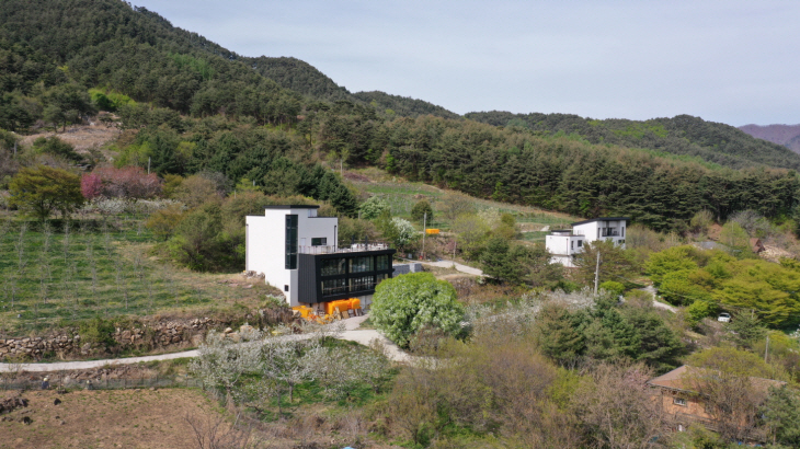 오르또와인 공장과 민박집 홍제원