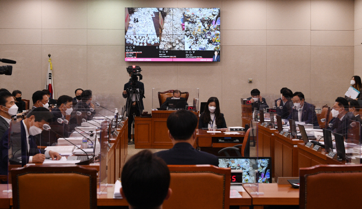 도자기 반입 해명하는 박준영 해수부 장관 후보자