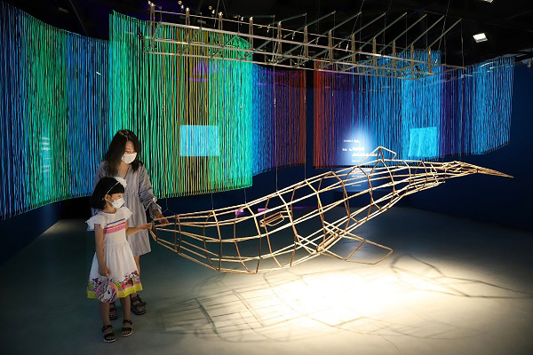 신세계 센텀시티, 바닷속 체험 ‘Wave Splash!’展 진행