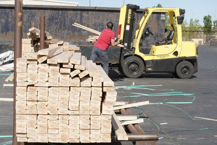 US-INCREASING-LUMBER-PRICES-CAUSE-NEW-HOME-CONSTRUCTION-COSTS-TO
